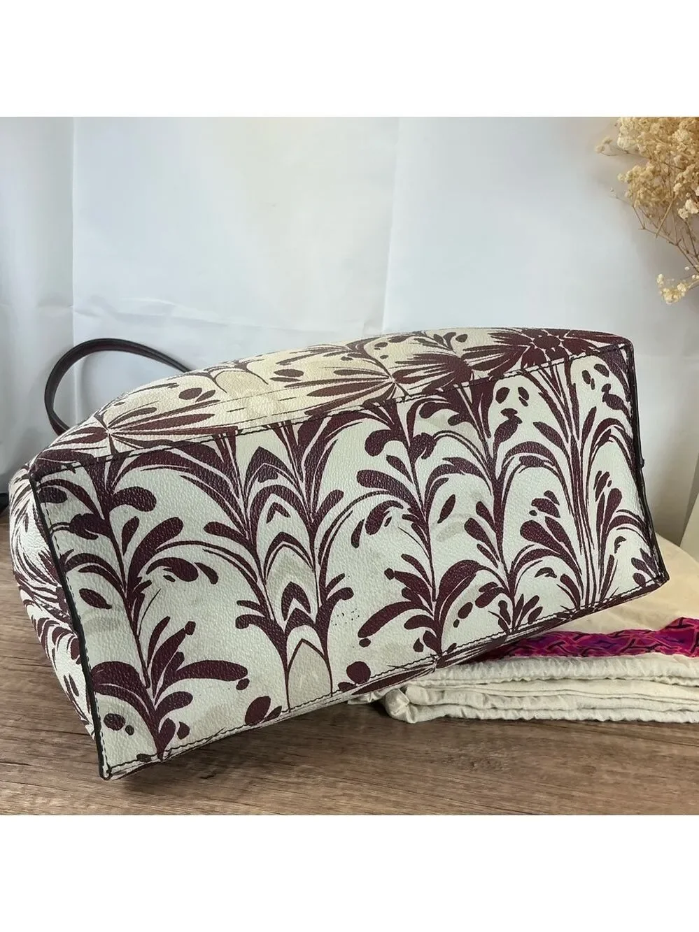Tory Burch Kerrington Wonderland Burgundy Cream Tote Hand Shoulder Bag‎